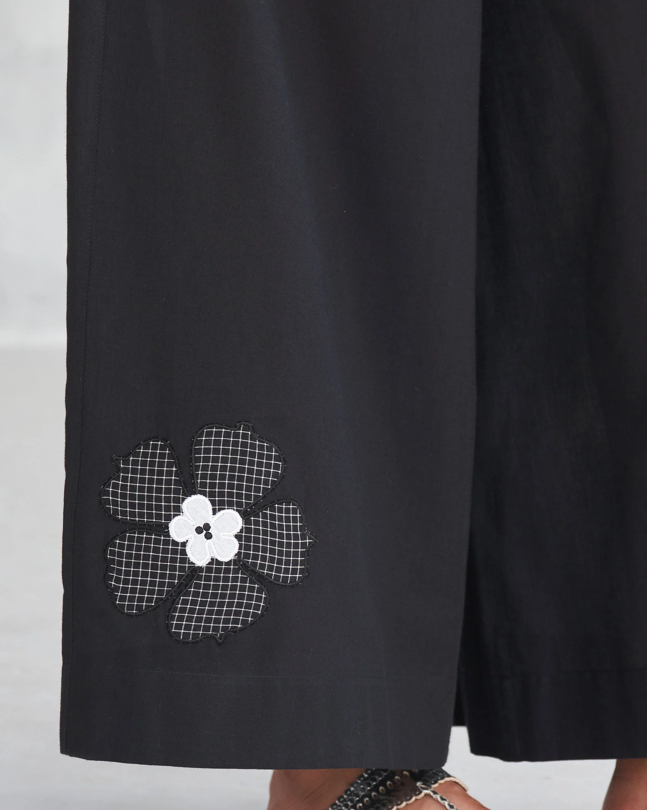 Basic Pyjamas - Black - Image 2