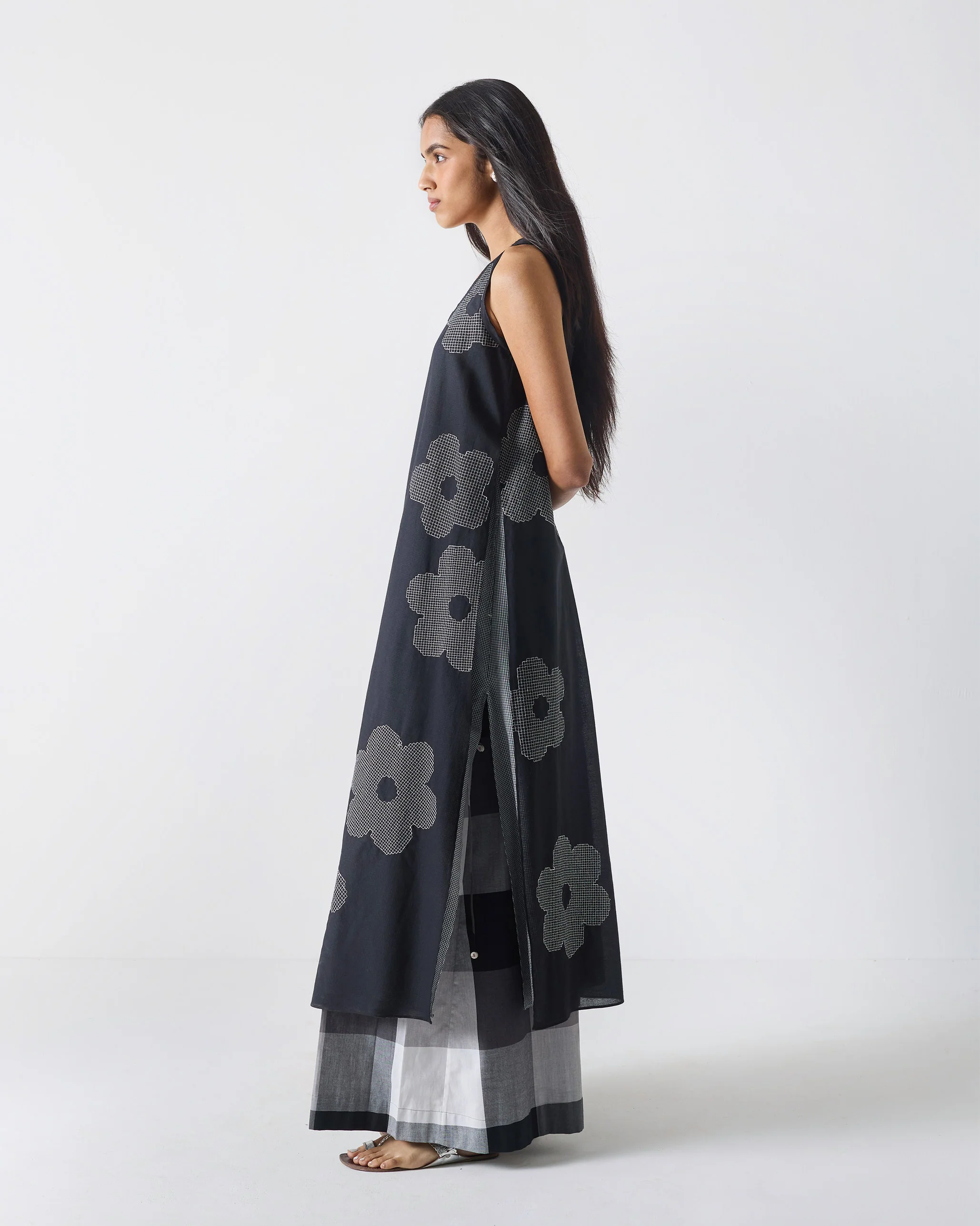 Double Layer Kurta - Black & White Embroidery - Image 2