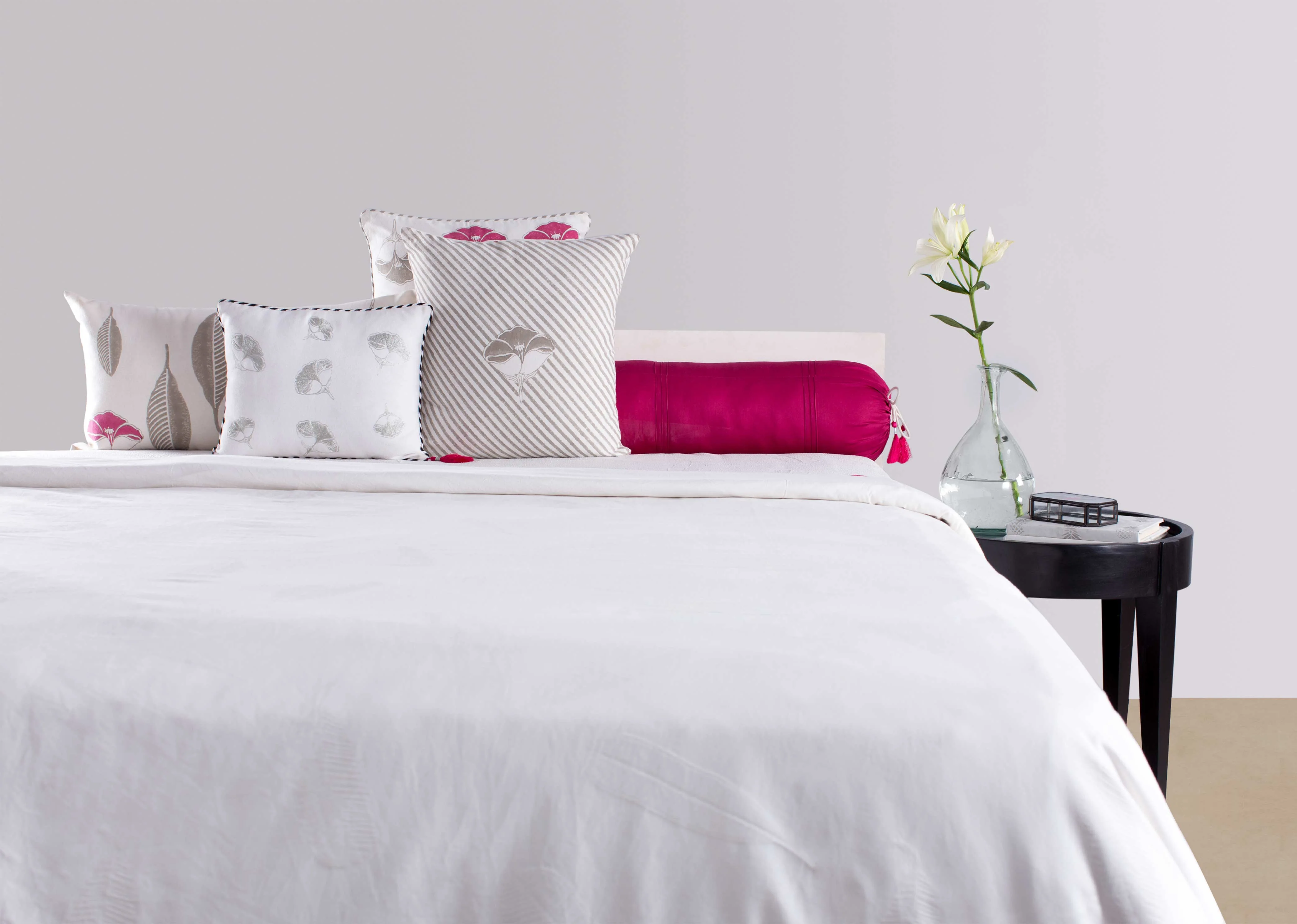 Frangipani Leaf King Duvet Cover - Image 3